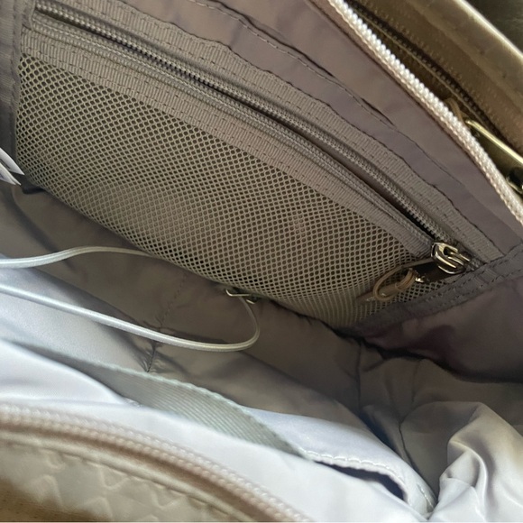 Athleta Excursion Crossbody Belt Bag - LIMITED EDITION - Picture 3 of 7